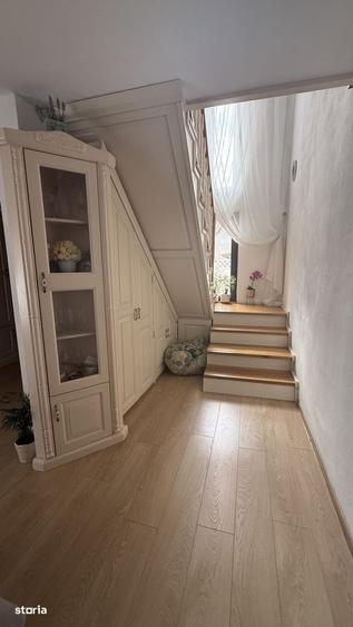 Casă cu 4 camere cu Teren 433 Mp în Central
