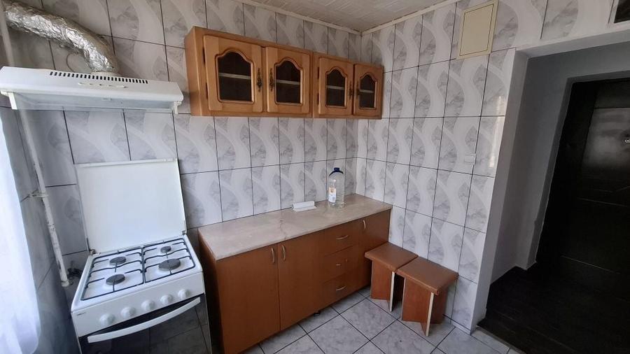 Apartament cu 3 camere semidecomandat în Exterior Vest