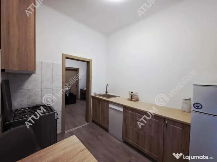 Casă cu 5 camere cu Teren 477 Mp în Piața Cluj