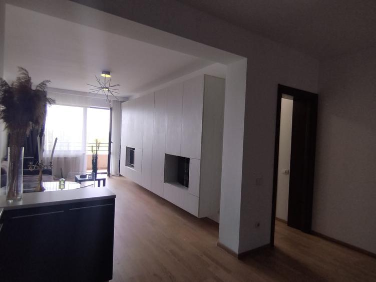Apartament cu 2 camere semidecomandat în Băneasa