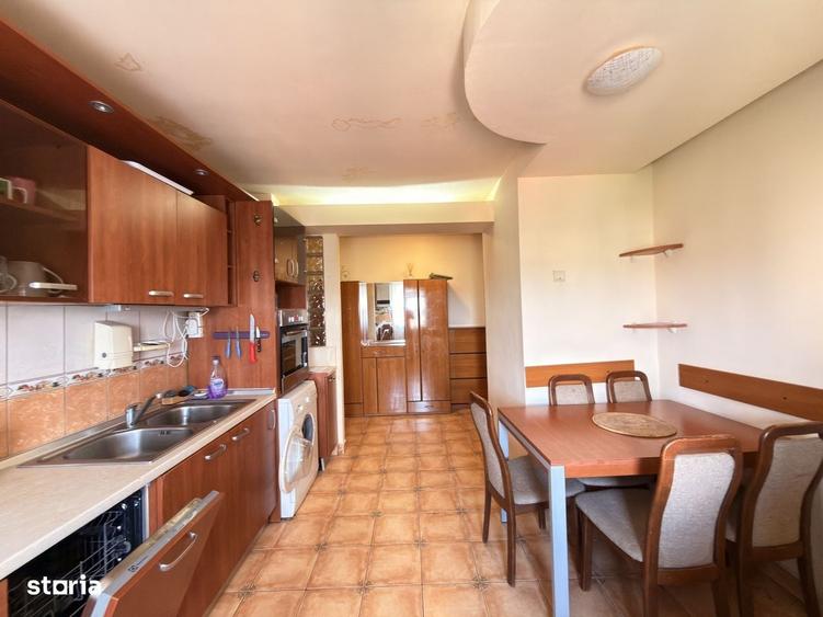 Apartament cu 3 camere semidecomandat în Olimpia-Stadion