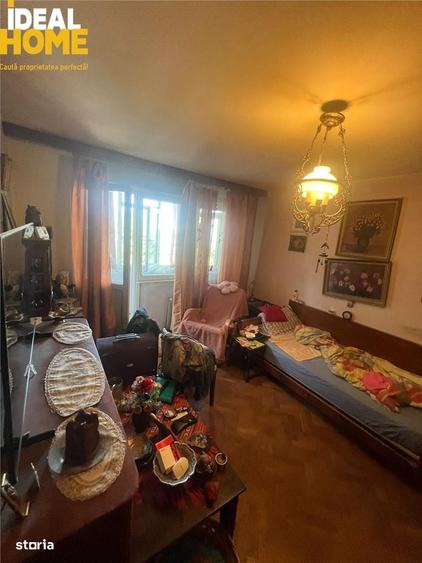 Apartament cu 3 camere semidecomandat în Socola