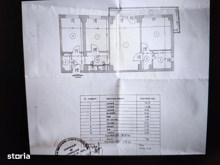Apartament cu 3 camere semidecomandat în Drumul Taberei