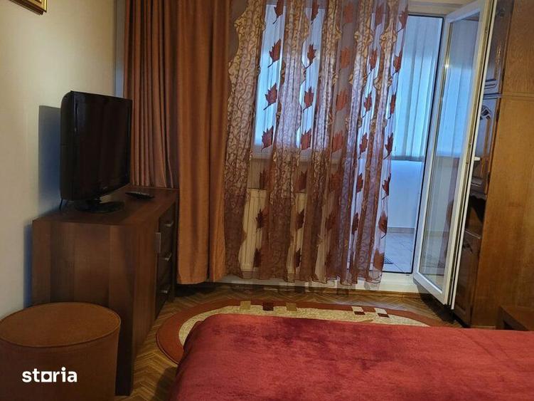 Apartament cu 3 camere semidecomandat, mobilat în Pantelimon