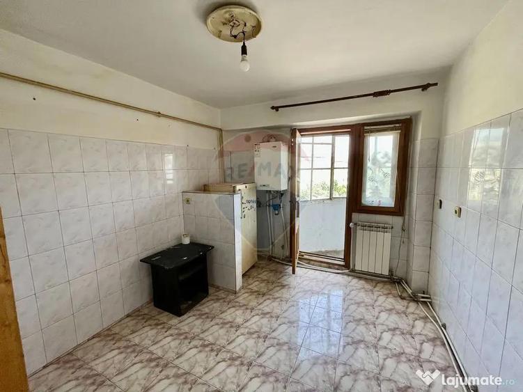 Apartament cu 3 camere de vanzare in zona Brailei - 1