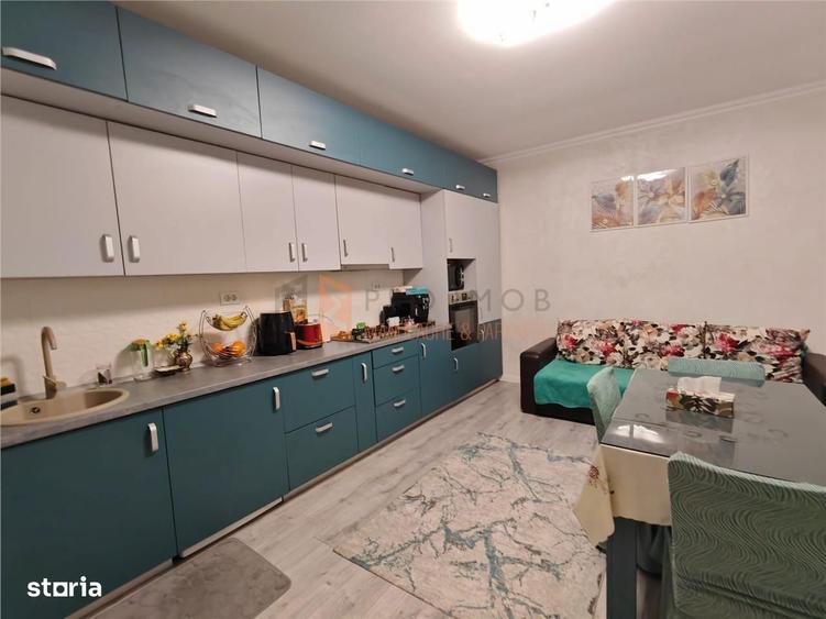 Casă cu 6 camere decomandat cu Canalizare în Micro 5