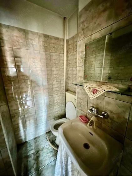Apartament cu 3 camere decomandat în Unirii