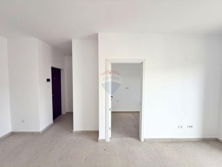 Apartament cu 2 camere semidecomandat în Grădiște