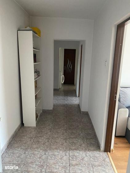 Apartament cu 3 camere decomandat în Pantelimon