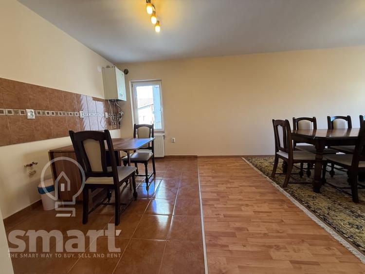 Apartament cu 2 camere semidecomandat, mobilat în Florești
