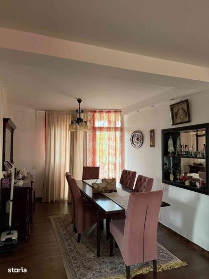 Casă cu 4 camere în Oncea