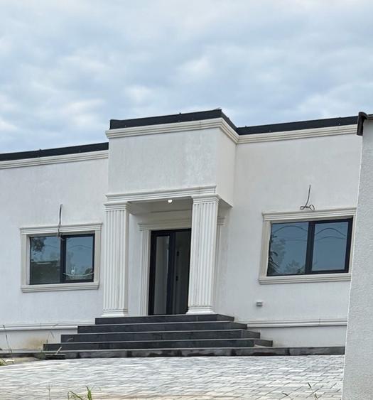 Casă cu 4 camere în Belciugatele