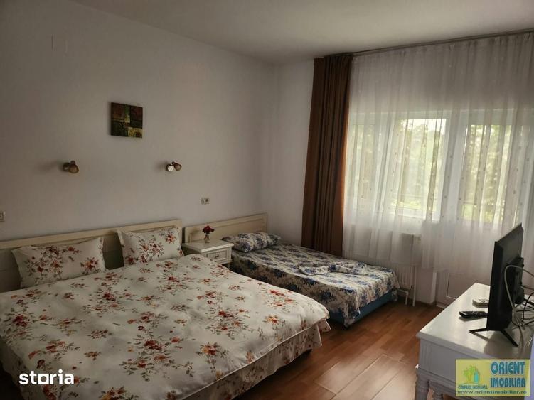 Casă cu 7 camere cu Teren 300 Mp în Nord