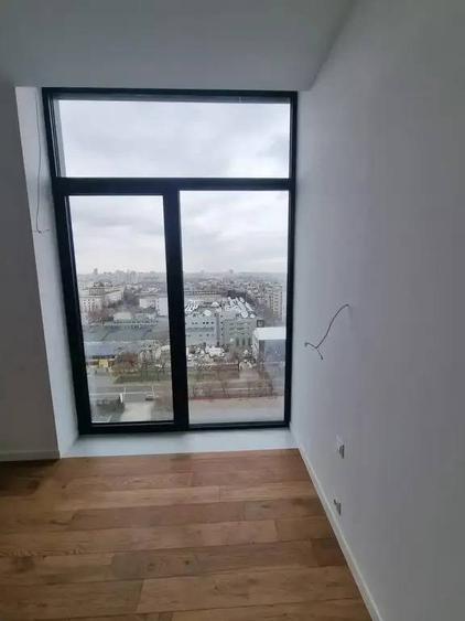 Apartament cu 4 camere decomandat în Cotroceni