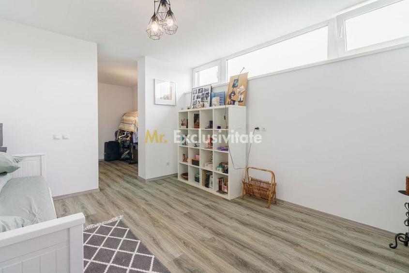 Casă cu 5 camere cu Teren 1537 Mp în Cornetu