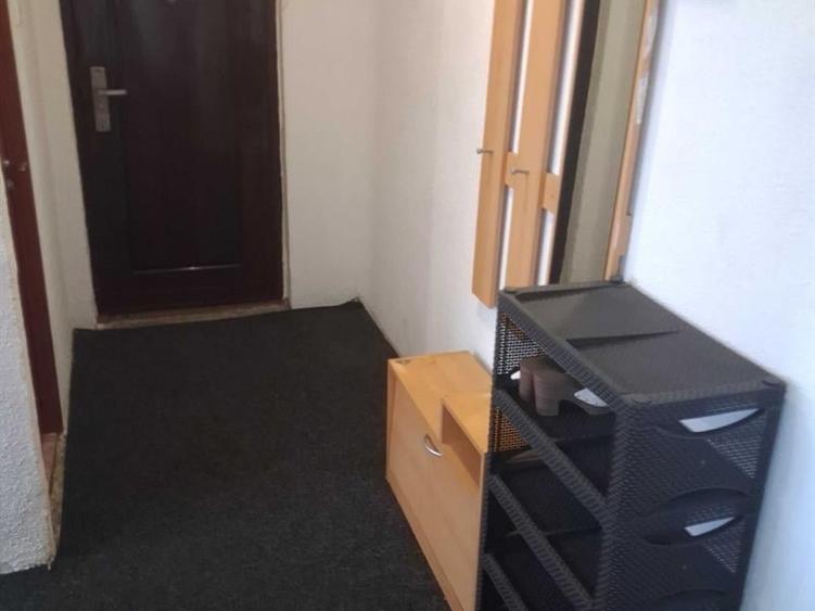 Garsonieră decomandată în Rovine