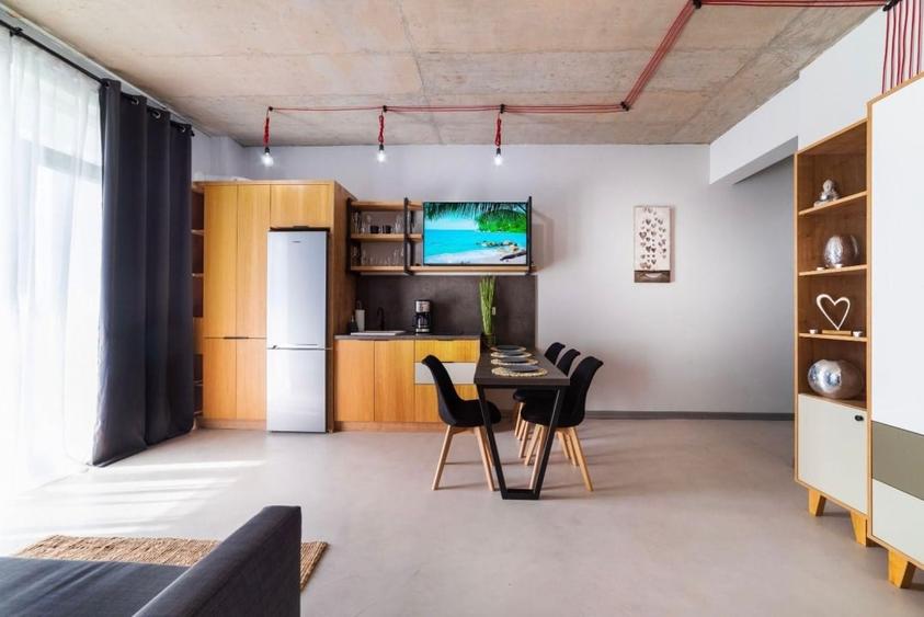 Apartament cu 2 camere Mamaia Nord-etaj 2 - ideal investiție - mobilat si utilat - 12