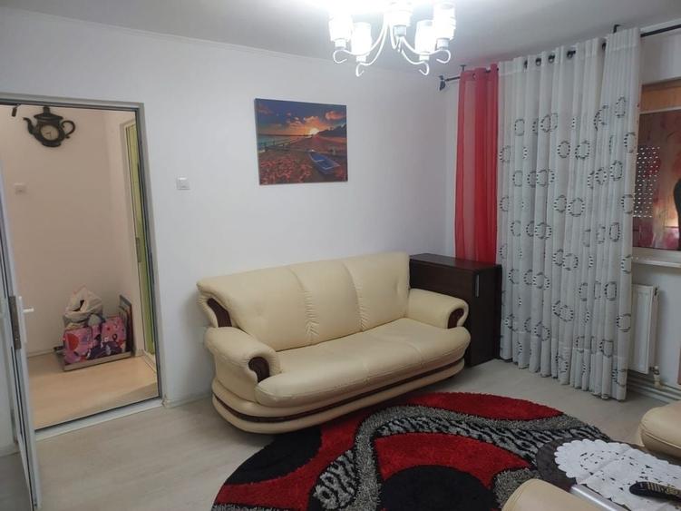 Apartament cu 2 camere semidecomandat în Exterior Vest