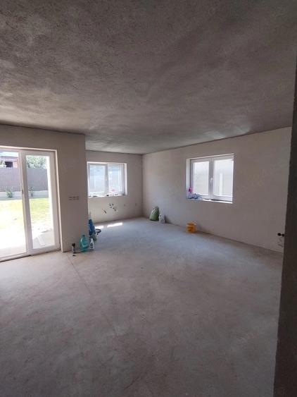 Casă cu 3 camere cu Teren 260 Mp în Giarmata