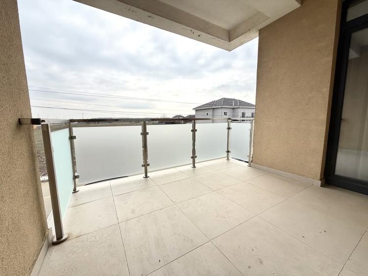 Apartament cu 2 camere semidecomandat, mobilat în Dumbrăvița