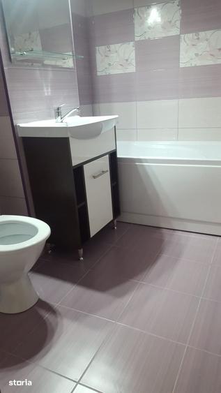Apartament cu 3 camere în Astra