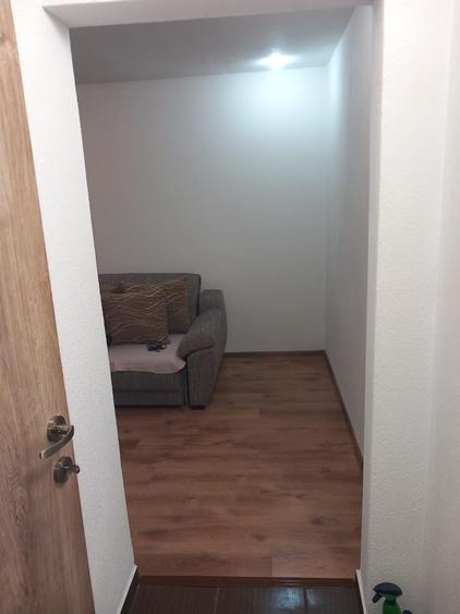 Apartament cu 2 camere semidecomandat în Dacia