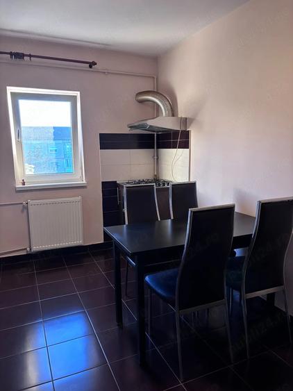 Apartament cu 2 camere decomandat în Soarelui