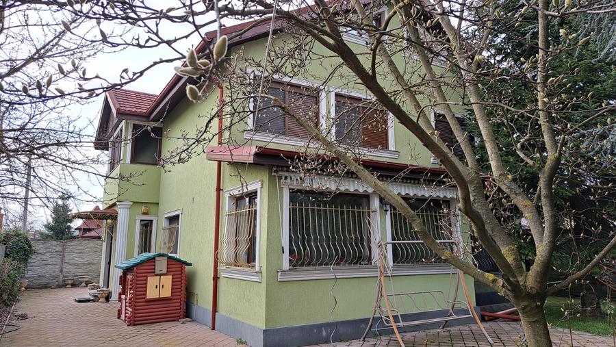 Casă individuală cu 5 camere cu Teren 893 Mp în Ultracentral