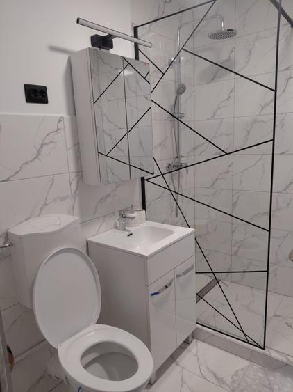 Apartament cu 2 camere decomandat în Aleea Carpați