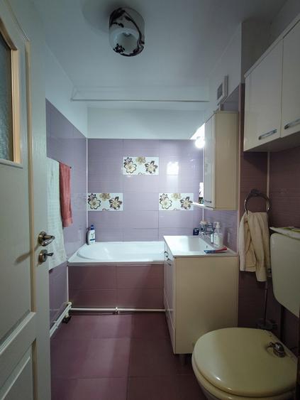 Apartament cu 3 camere decomandat în Inel I