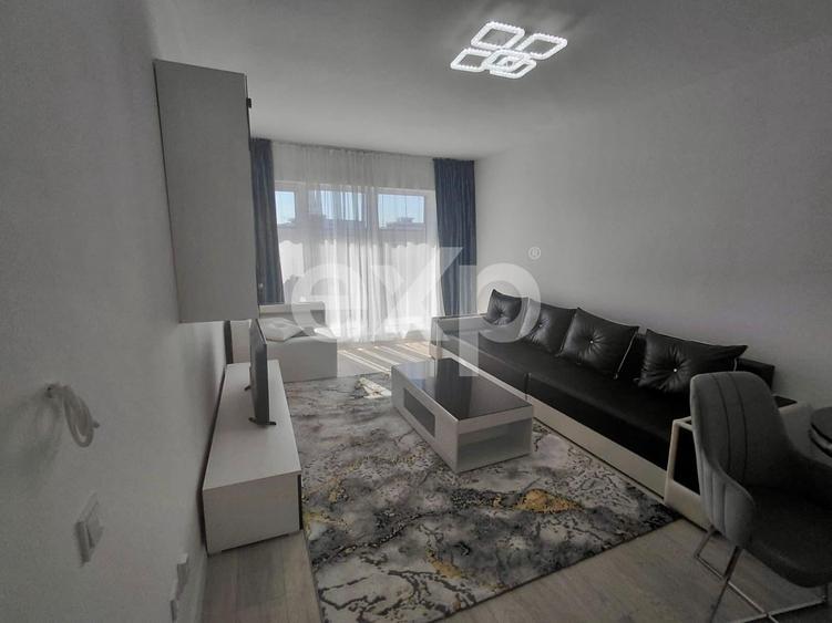 Apartament cu 2 camere decomandat în Tractorul