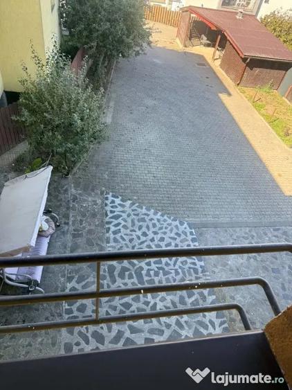 Apartament cu 2 camere semidecomandat în Europa