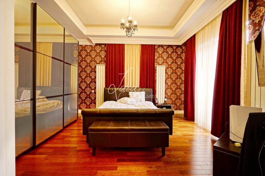 Casă individuală cu 14 camere cu Canalizare în Herăstrău