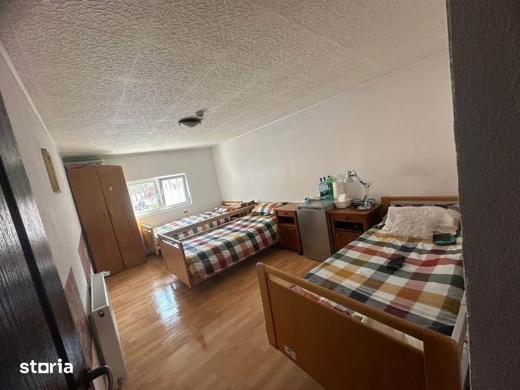 Casă cu 10 camere cu Teren 2150 Mp în Lenauheim