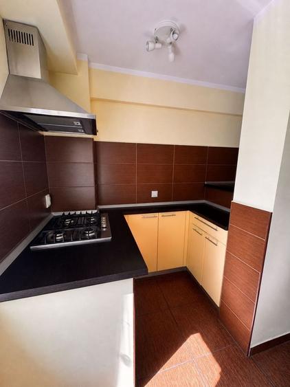 Apartament cu 3 camere decomandat în Dragoș Vodă