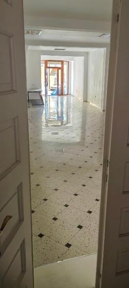 Spațiu comercial, de 100 mp, în Central