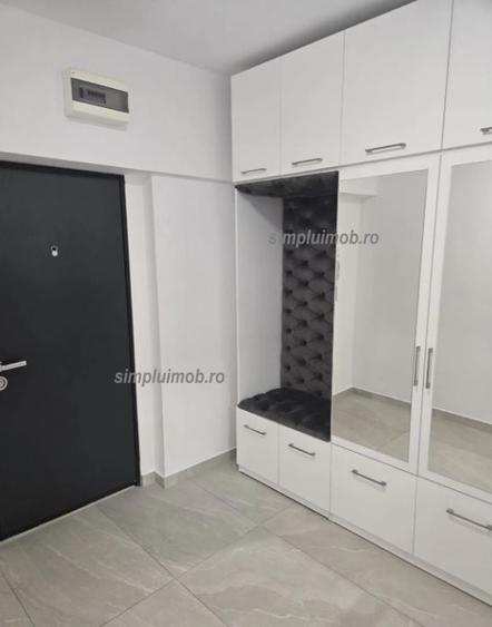 Apartament cu 2 camere decomandat, mobilat în P-ța Romană