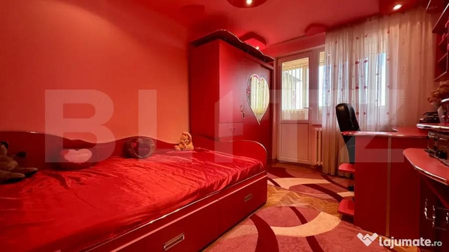 Apartament cu 3 camere decomandat, mobilat în Central