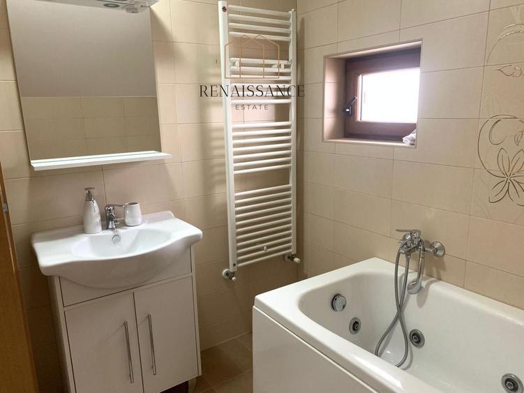 Apartament cu 4 camere decomandat în Dumbrăvița
