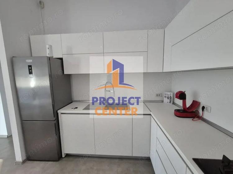 Apartament cu 4 camere decomandat în Central
