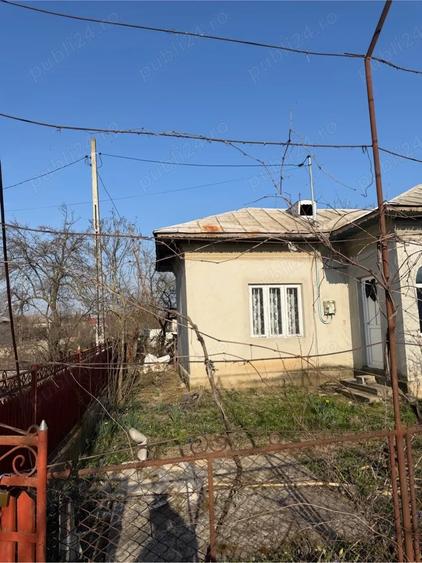 Casă cu 5 camere cu Teren 1375 Mp în Orbeasca