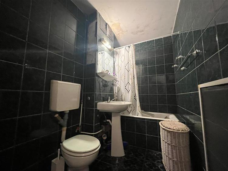 Apartament cu 3 camere nedecomandat în Rogerius