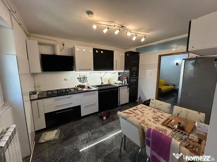 Apartament cu 4 camere decomandat în Ultracentral
