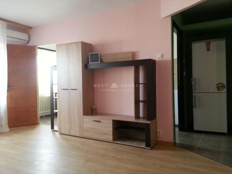 Garsonieră decomandată în Rahova