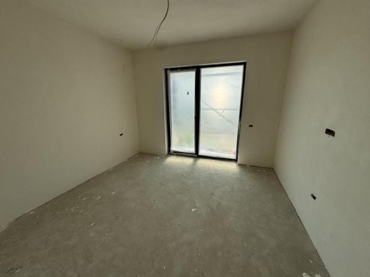 Apartament cu 3 camere decomandat în Moșnița Nouă
