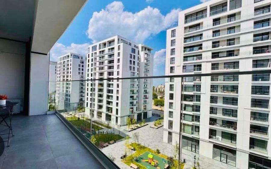 Apartament cu 3 camere semidecomandat în Cotroceni