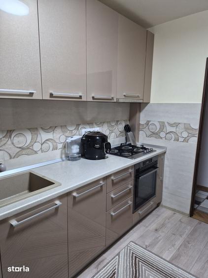 Apartament cu 3 camere în Tudor Vladimirescu