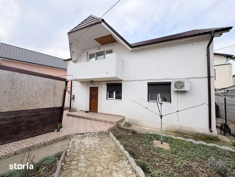 Casă cu 5 camere cu Teren 249 Mp în Valu lui Traian