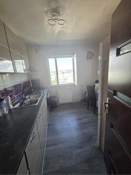 Apartament cu 2 camere semidecomandat în Letea