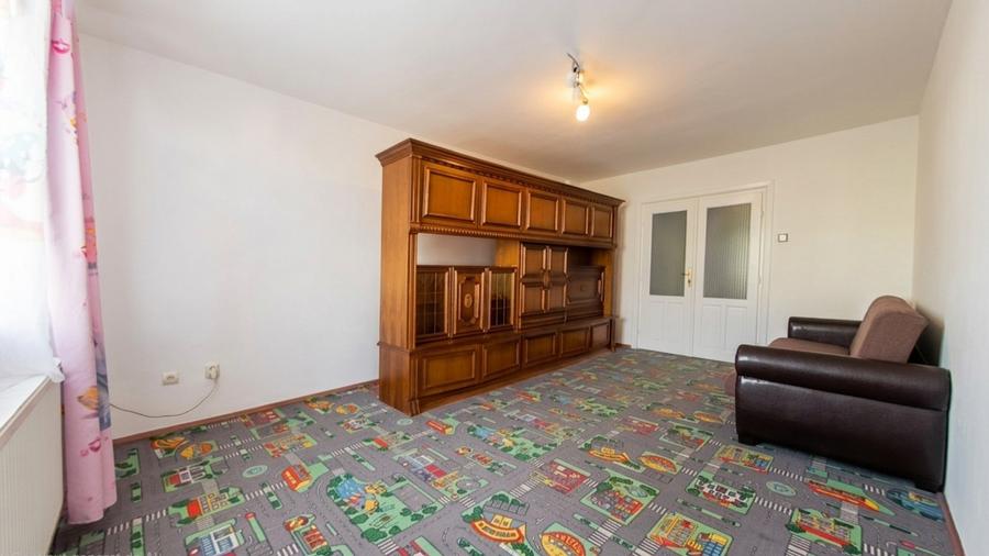 Apartament cu 2 camere decomandat, mobilat în Micălaca